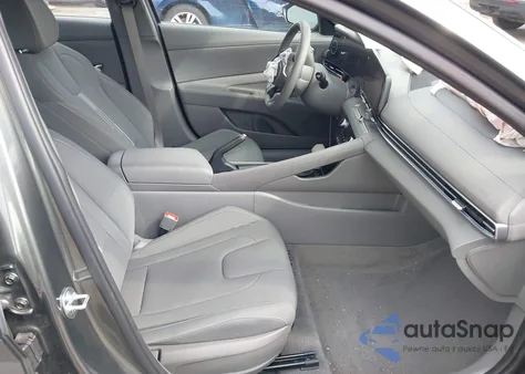 2024 Hyundai Elantra Sel z USA, uszkodzony, nr VIN KMHLM4DG9RU784034